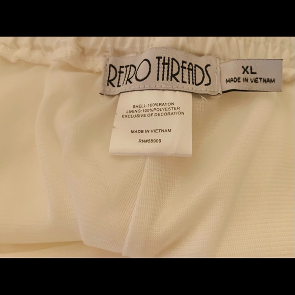 White linen capris - Picture 2 of 2